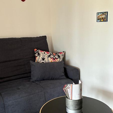 Les Flo Location Apartment เอก-มอร์ต ภายนอก รูปภาพ